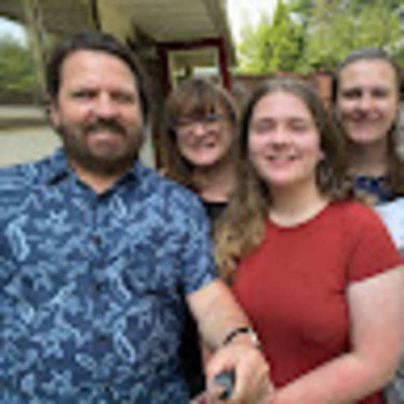 Meet your Posher, Chantal & - Picture 1 of 1